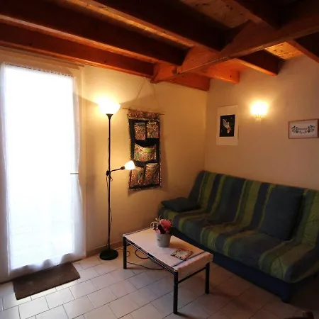 Maison Saint-pierre-d'oleron, 4 Pieces, 4 Personnes - Fr-1-246a-115 Hotel